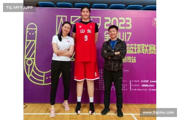 中国女篮再迎重磅引援!17 岁 2 米 26 新星张子宇破格入选国家队 中国女篮再迎重磅引援!17 岁 2 米 26 新星张子宇破格入选国家队